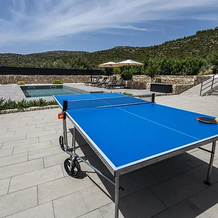 Villa Bosilen With Private Pool, Near Trogir, Split Airport, Quiet Area, Family