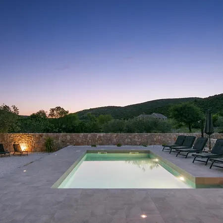 Villa Bosilen With Private Pool, Near Trogir, Split Airport, Quiet Area, Family *