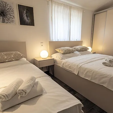 Villa Bosilen With Private Pool, Near Trogir, Split Airport, Quiet Area, Family *