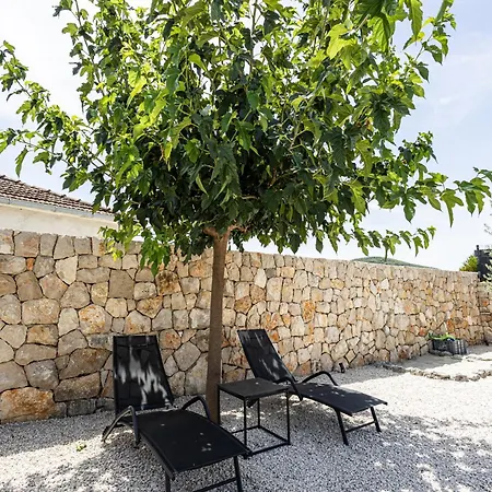 Bosilen With Private Pool, Near Trogir, Split Airport, Quiet Area, Family Villa Marina