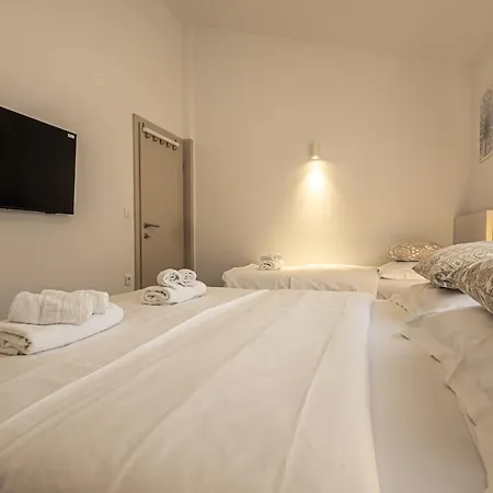 Villa Bosilen With Private Pool, Near Trogir, Split Airport, Quiet Area, Family Marina