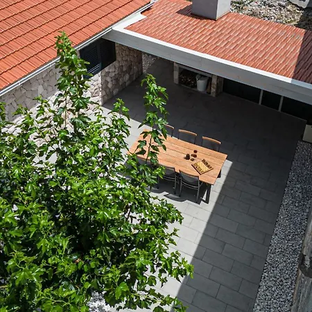 Bosilen With Private Pool, Near Trogir, Split Airport, Quiet Area, Family Villa